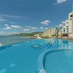 Ξενοδοχείο με διαμερίσματα Marina