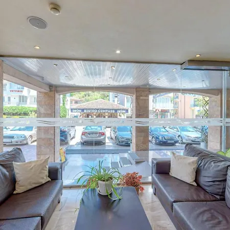 Marina Apartmanhotel 3*