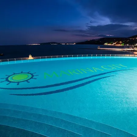 Marina Apartmanhotel