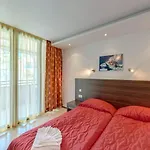 Marina Aparthotel 3*