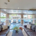 Marina Aparthotel 3*