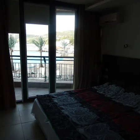 Aparthotel Marina Balchik