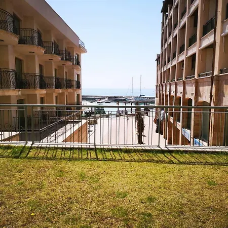 Aparthotel Marina