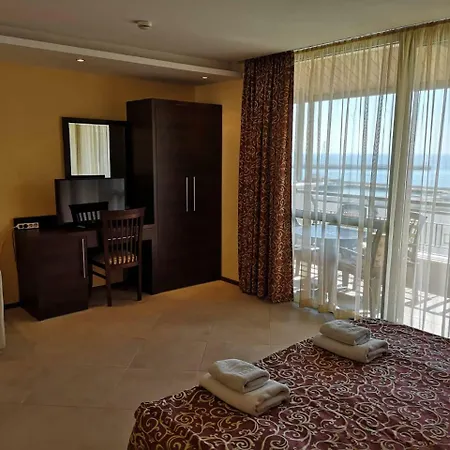 Marina 3*