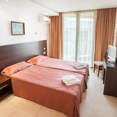 Marina Aparthotel